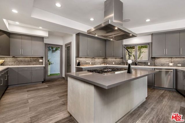 11955 Pinnacle Place, Beverly Hills, CA 90210