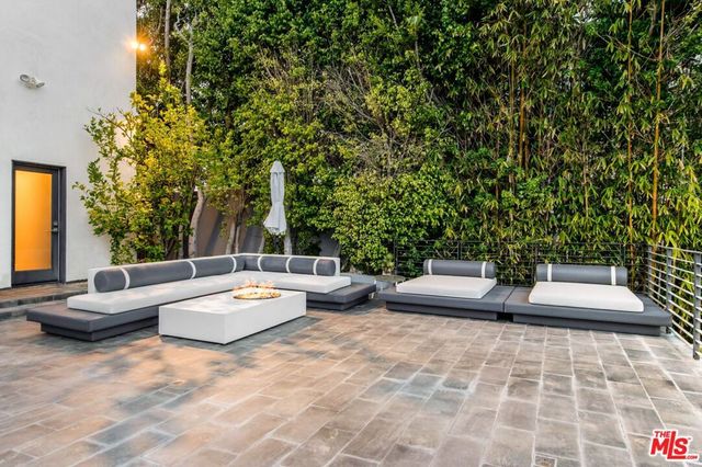 11955 Pinnacle Place, Beverly Hills, CA 90210