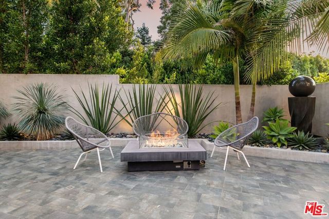 11955 Pinnacle Place, Beverly Hills, CA 90210