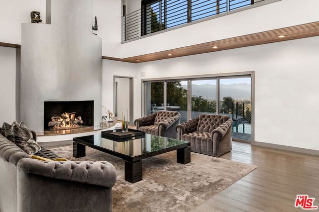 11955 Pinnacle Place, Beverly Hills, CA 90210