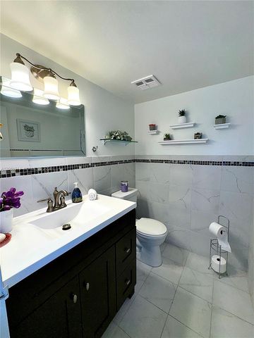 100 Golden Isles Drive 806, Hallandale Beach, FL 33009