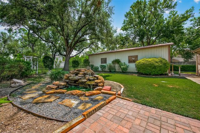 16529 De Lozier Street, Jersey Village, TX 77040