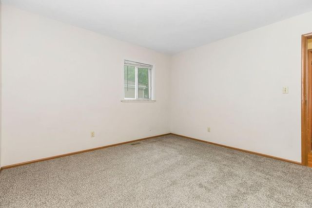 19218 E 6th Street N, Independence, MO 64056