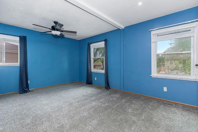 19218 E 6th Street N, Independence, MO 64056