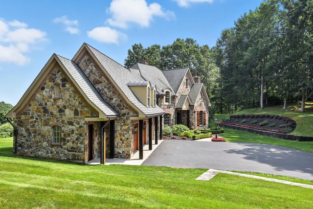 282 & 260 Searles Road, Pomfret, CT 06259