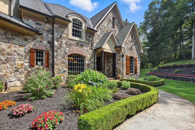 282 & 260 Searles Road, Pomfret, CT 06259