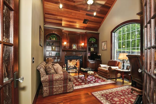 282 & 260 Searles Road, Pomfret, CT 06259