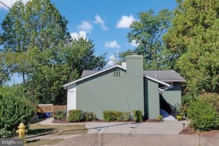 5609 8TH PL N, Arlington, VA 22205