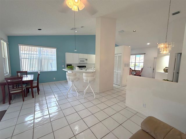 853 Sand Creek Circle, Weston, FL 33327