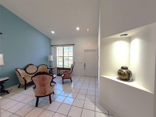 853 Sand Creek Circle, Weston, FL 33327