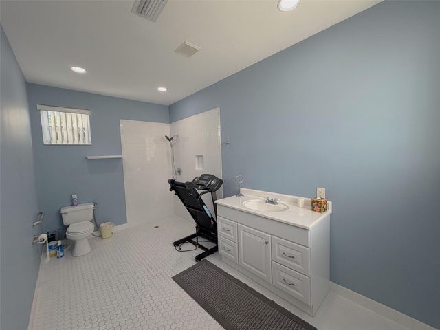 853 Sand Creek Circle, Weston, FL 33327