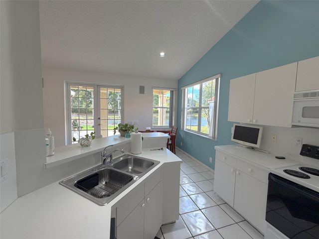 853 Sand Creek Circle, Weston, FL 33327