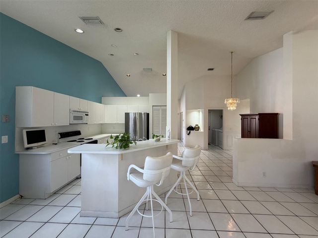 853 Sand Creek Circle, Weston, FL 33327