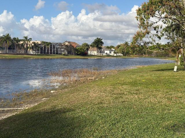 853 Sand Creek Circle, Weston, FL 33327