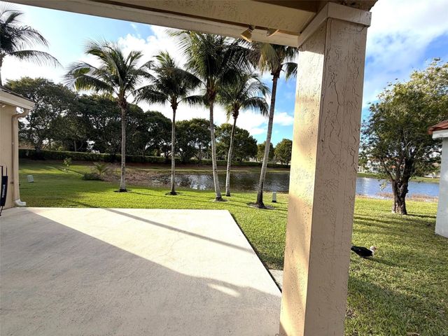 853 Sand Creek Circle, Weston, FL 33327