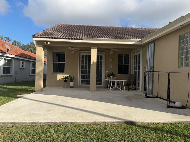 853 Sand Creek Circle, Weston, FL 33327