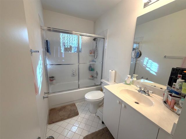 853 Sand Creek Circle, Weston, FL 33327