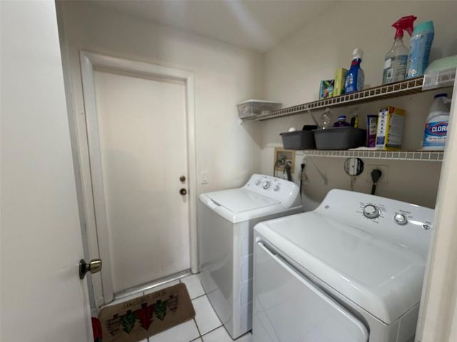 853 Sand Creek Circle, Weston, FL 33327