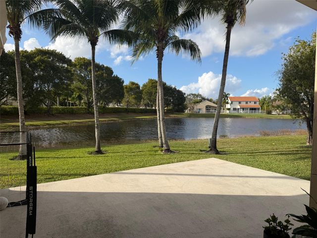853 Sand Creek Circle, Weston, FL 33327