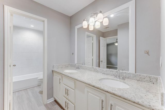 81 Oak Grove Lane, Conroe, TX 77304