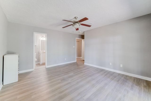 81 Oak Grove Lane, Conroe, TX 77304