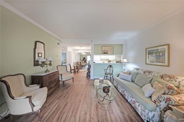 1800 Clairmont Lake 522, Decatur, GA 30033