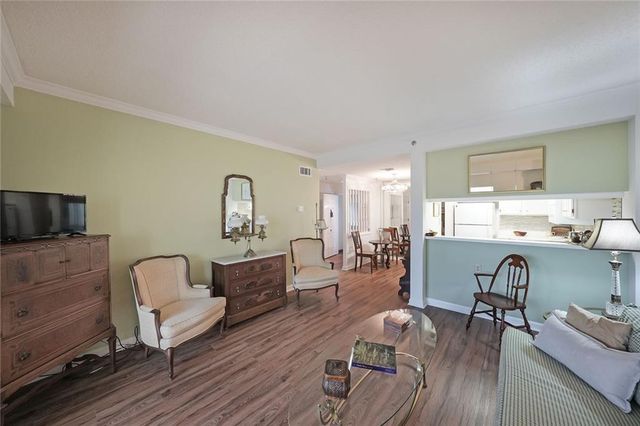 1800 Clairmont Lake 522, Decatur, GA 30033