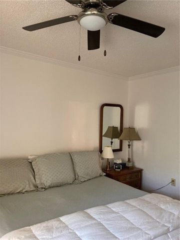 1800 Clairmont Lake 522, Decatur, GA 30033