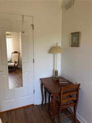 1800 Clairmont Lake 522, Decatur, GA 30033