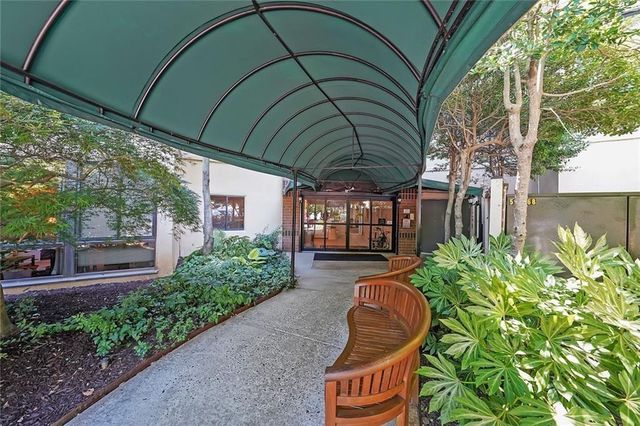 1800 Clairmont Lake 522, Decatur, GA 30033