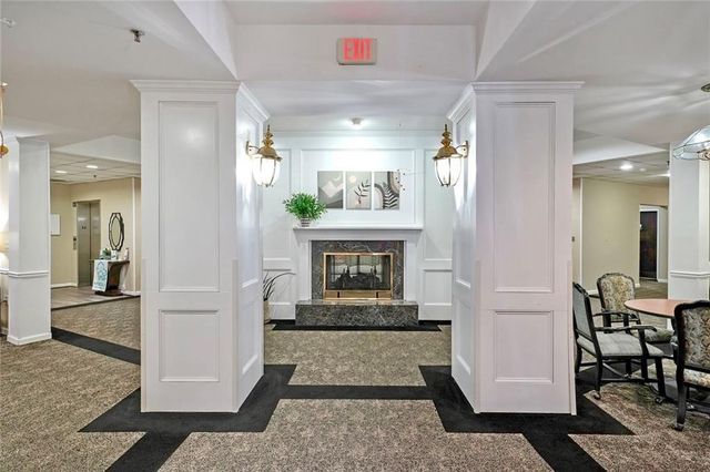 1800 Clairmont Lake 522, Decatur, GA 30033