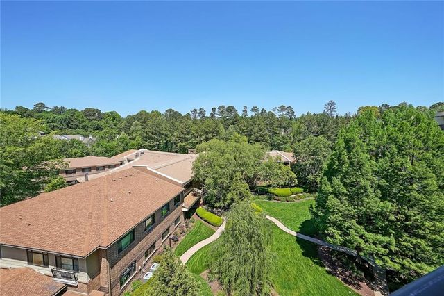 1800 Clairmont Lake 522, Decatur, GA 30033