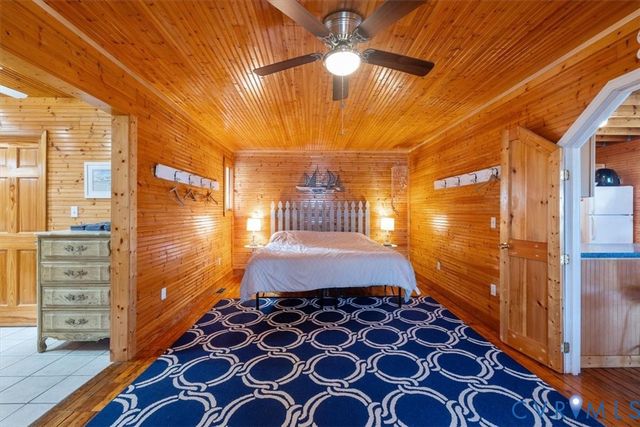 167 Riverside Dr, Deltaville, VA 23043