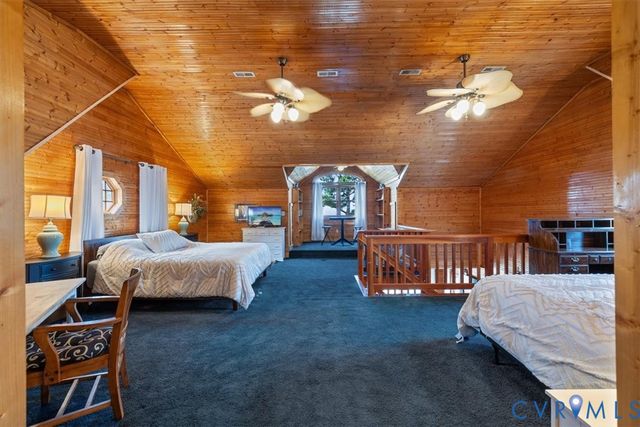 167 Riverside Dr, Deltaville, VA 23043