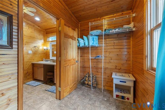 167 Riverside Dr, Deltaville, VA 23043