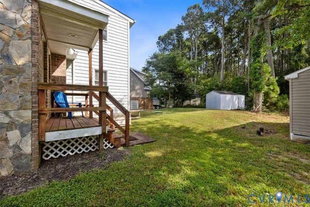 167 Riverside Dr, Deltaville, VA 23043
