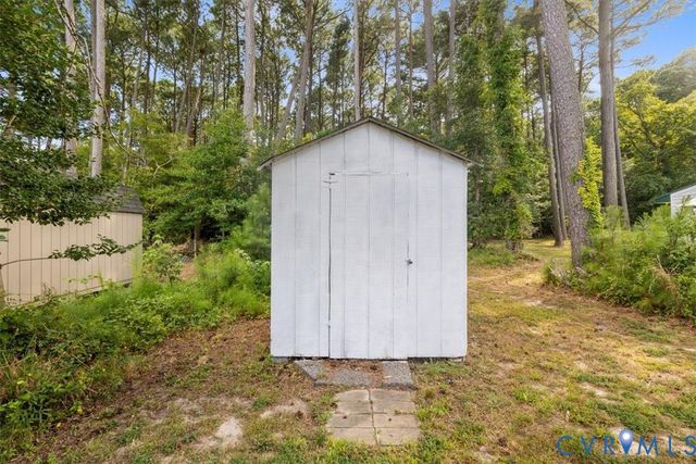 167 Riverside Dr, Deltaville, VA 23043