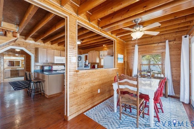 167 Riverside Dr, Deltaville, VA 23043