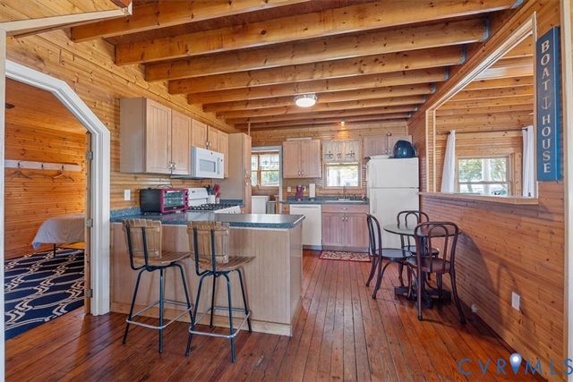 167 Riverside Dr, Deltaville, VA 23043