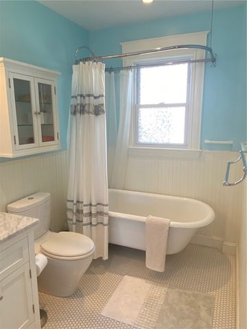 24 Burdick Avenue, Newport, RI 02840