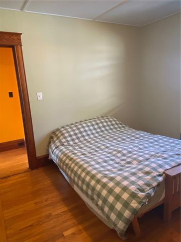 24 Burdick Avenue, Newport, RI 02840