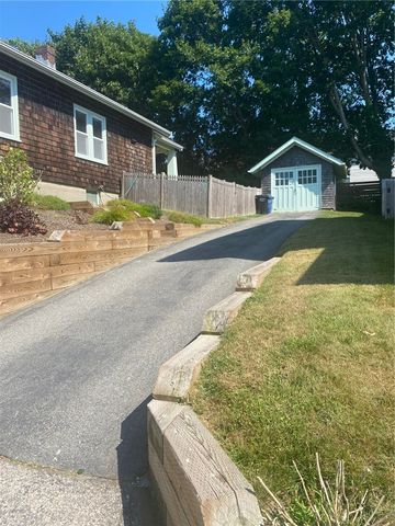 24 Burdick Avenue, Newport, RI 02840