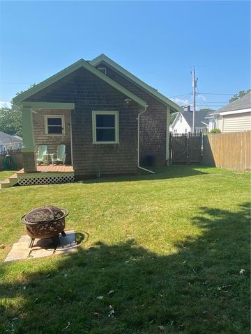 24 Burdick Avenue, Newport, RI 02840