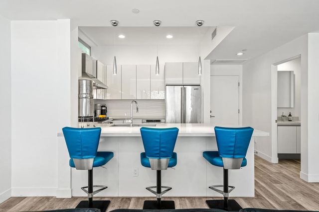 1231 Surrey Lane, Palm Springs, CA 92264