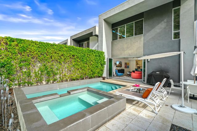 1231 Surrey Lane, Palm Springs, CA 92264