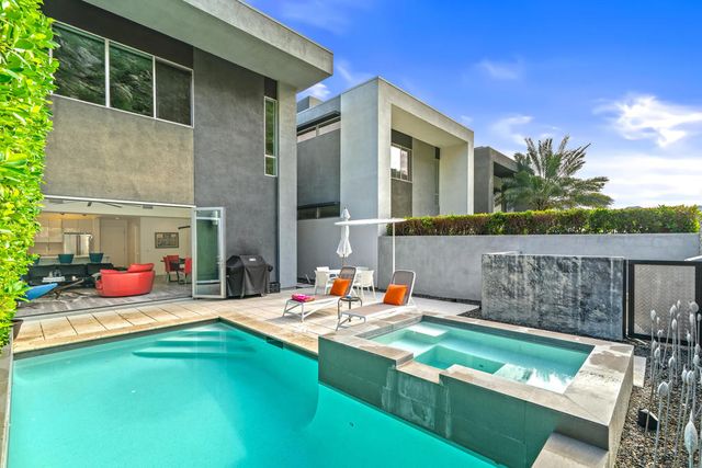 1231 Surrey Lane, Palm Springs, CA 92264