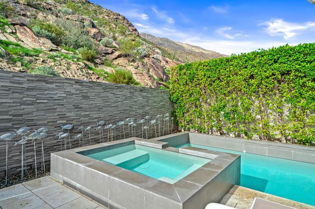 1231 Surrey Lane, Palm Springs, CA 92264