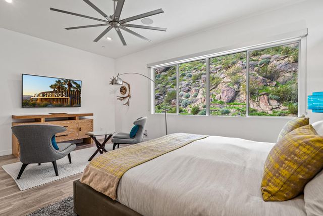 1231 Surrey Lane, Palm Springs, CA 92264