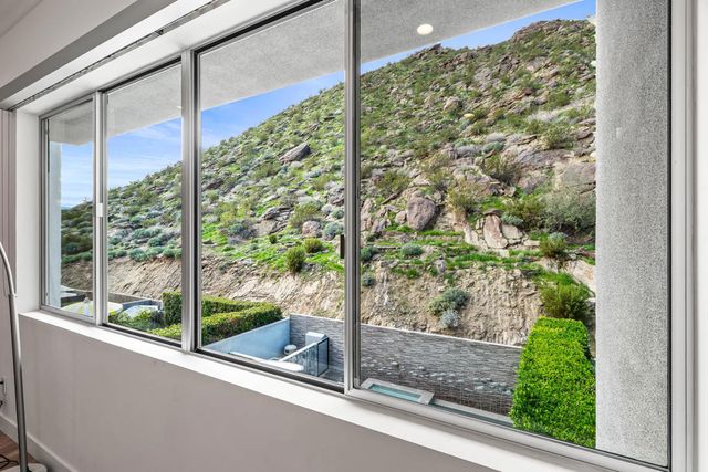 1231 Surrey Lane, Palm Springs, CA 92264