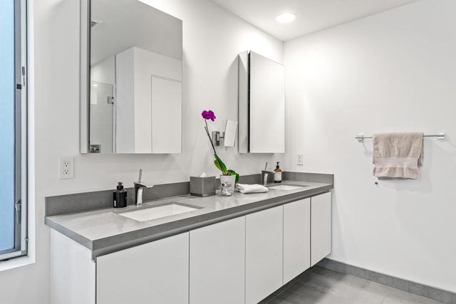 1231 Surrey Lane, Palm Springs, CA 92264